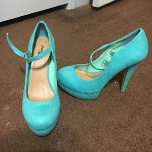 Teal heels